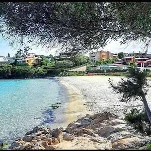 Casa vacanze Accogliente Seminterrato A Due Passi Dal Mare, Golfo Aranci